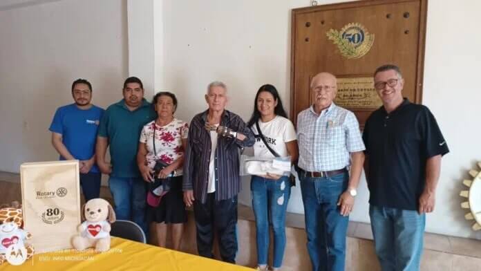 Entrega de apoyo comunitario